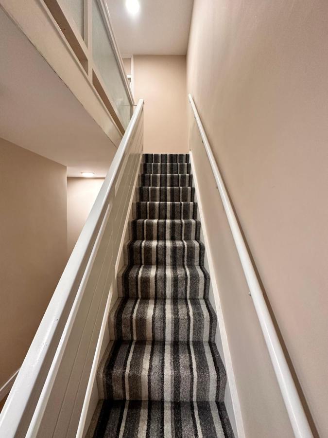 Gasthof Canary Wharf Single Double And En-suite