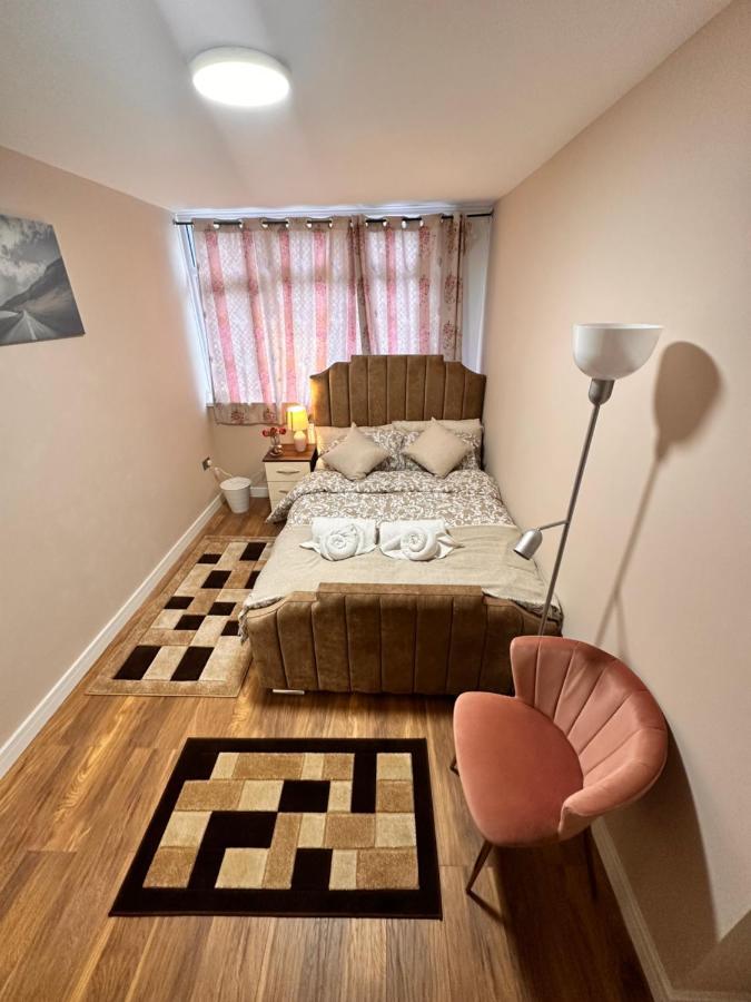 Gasthof Canary Wharf Single Double And En-suite *