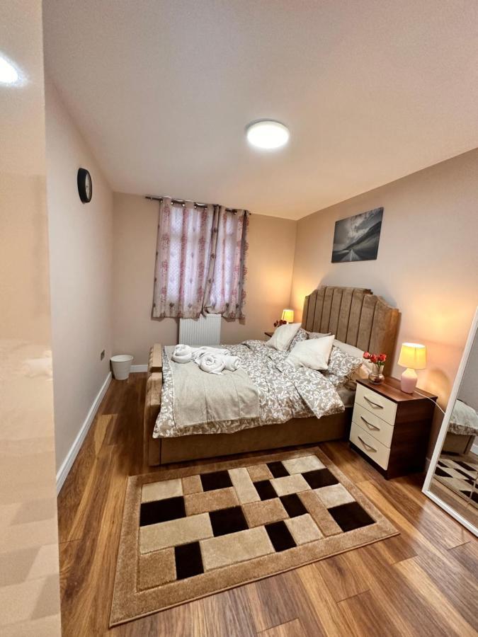 Gasthof Canary Wharf Single Double And En-suite *