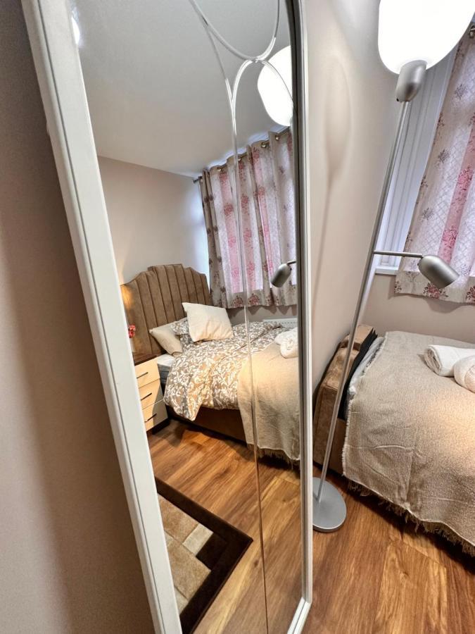 Gasthof Canary Wharf Single Double And En-suite