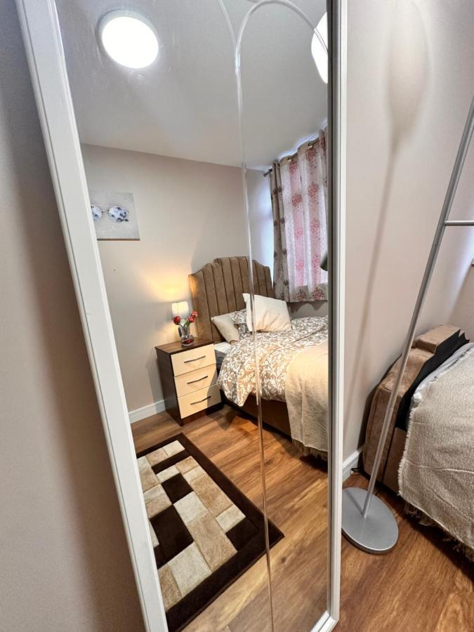 Gasthof Canary Wharf Single Double And En-suite *