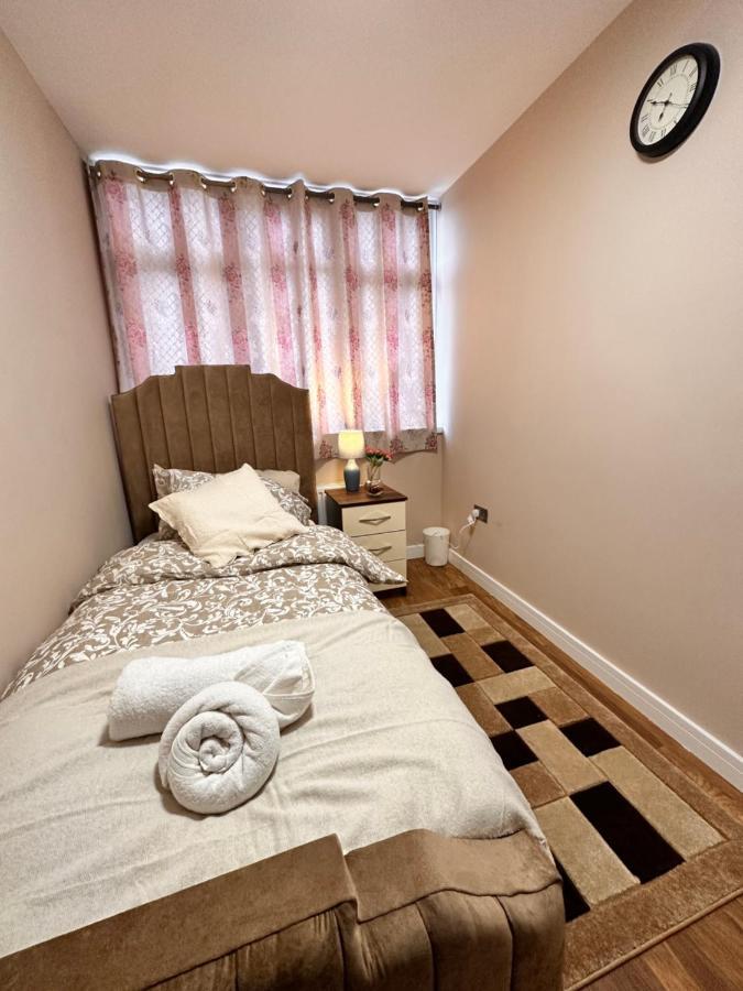 Gasthof Canary Wharf Single Double And En-suite