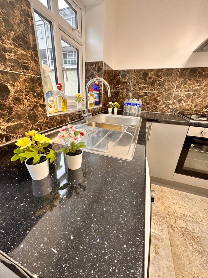 Gasthof Canary Wharf Single Double And En-suite