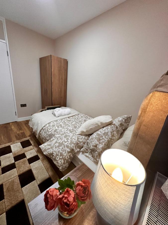 Gasthof Canary Wharf Single Double And En-suite